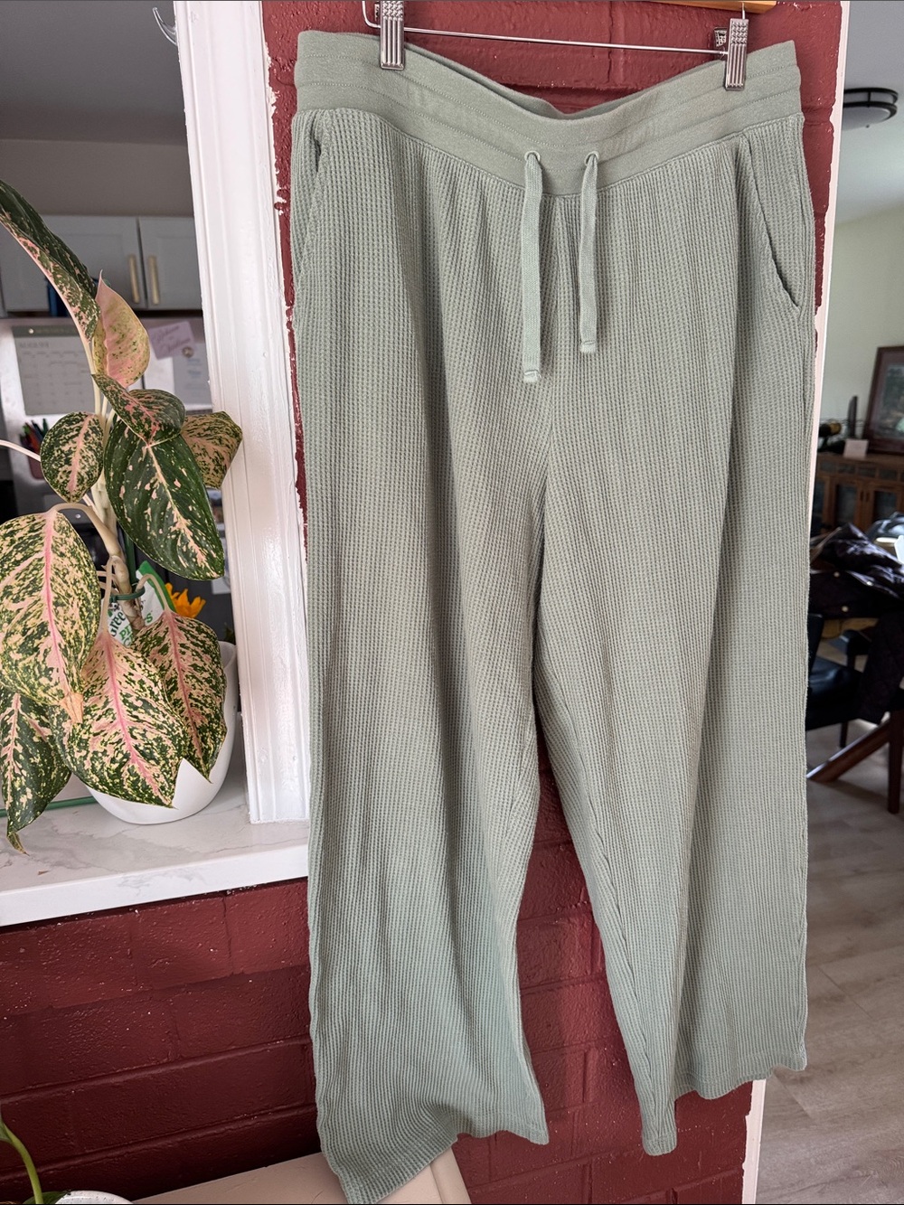 L.L.Bean Sage Green Waffle Knit Long Sleeve Loungewear Set Large - Picture 11 of 12